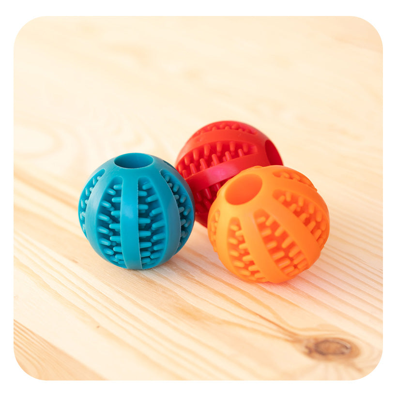 Balle distributrice de friandises – spécial petit chien